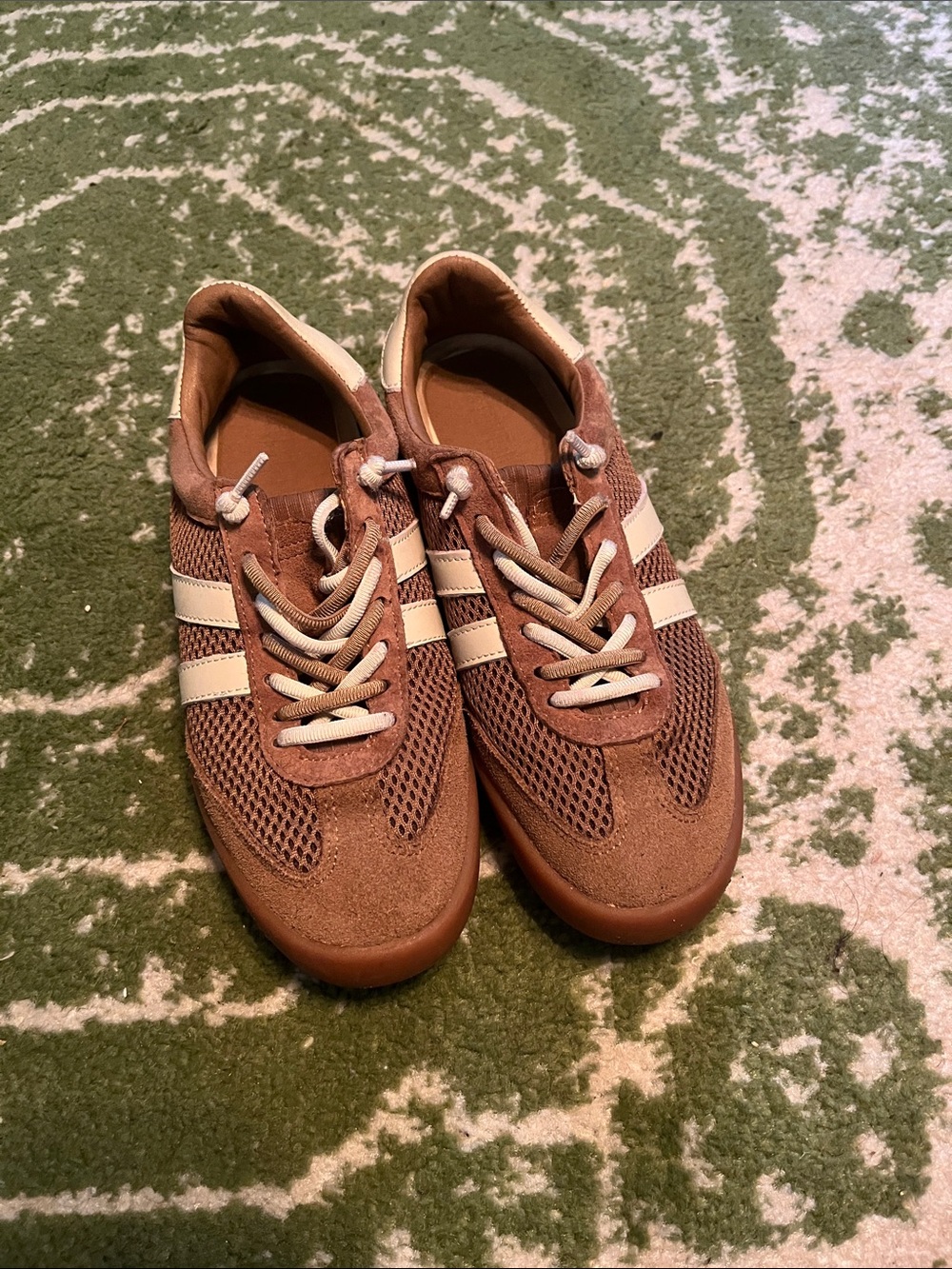 Steve Madden Brown Tan Suede & Mesh Casual Sneakers with Cream Stripes